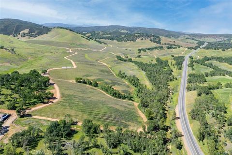 Photo of 895 State Highway 53, Clearlake, CA 95422 (MLS # LC25115819) Photo of 895 State Highway 53, Clearlake, CA 95422 (MLS # LC25115819)