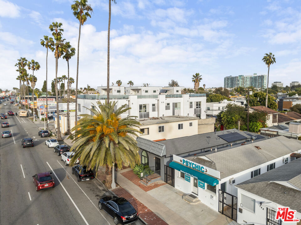 754 Washington Boulevard