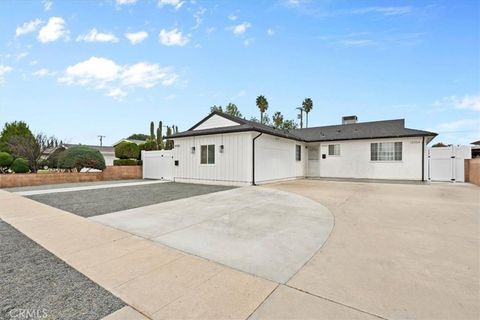 Photo of 15952 Simonds, Granada Hills, CA 91344 (MLS # GD26037401)