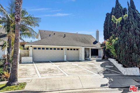 Photo of 24224 Spicewood Lane, Harbor City, CA 90710 (MLS # 26827783)