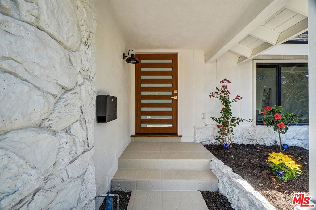 24224 Spicewood Lane