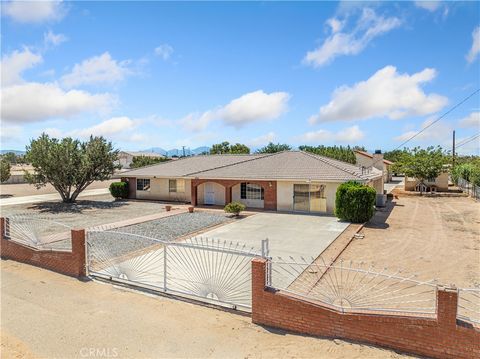 8756 Oakwood Avenue Hesperia CA 92345