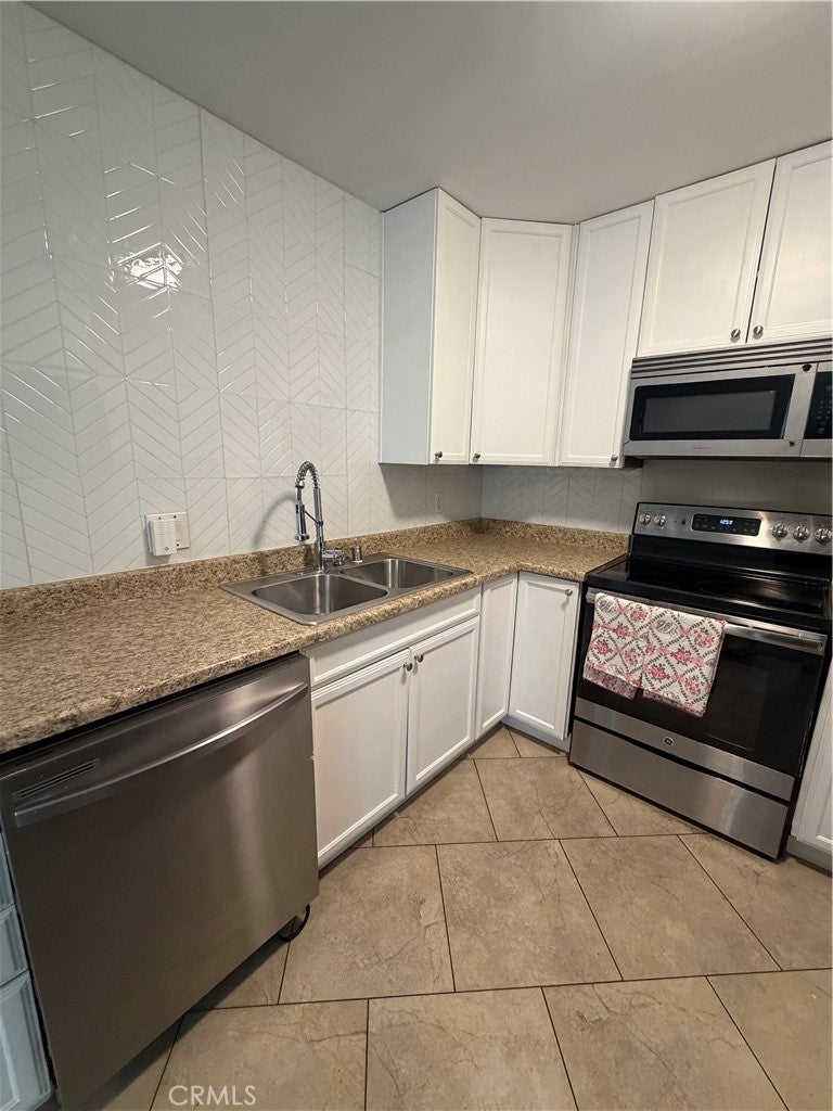1263 Oakdale