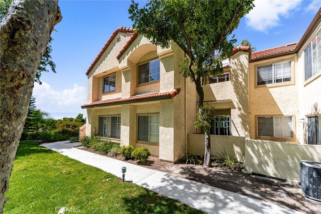 21256 Camelia, Lake Forest CA 92630