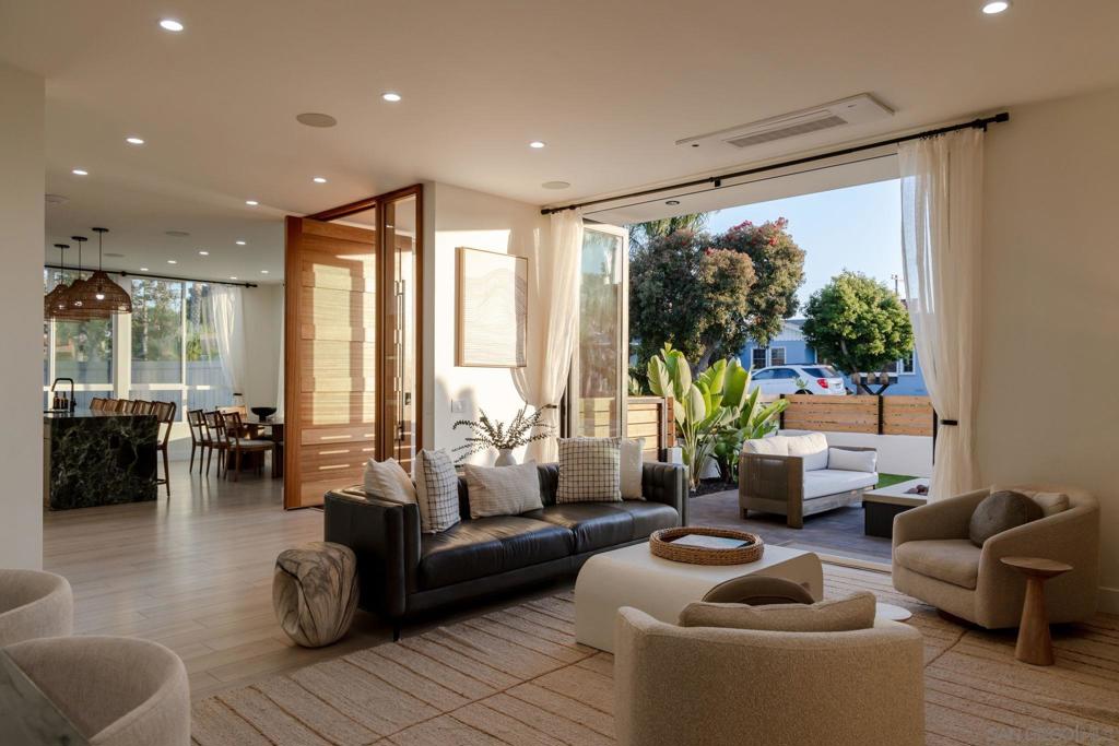 5140 Los Robles Drive