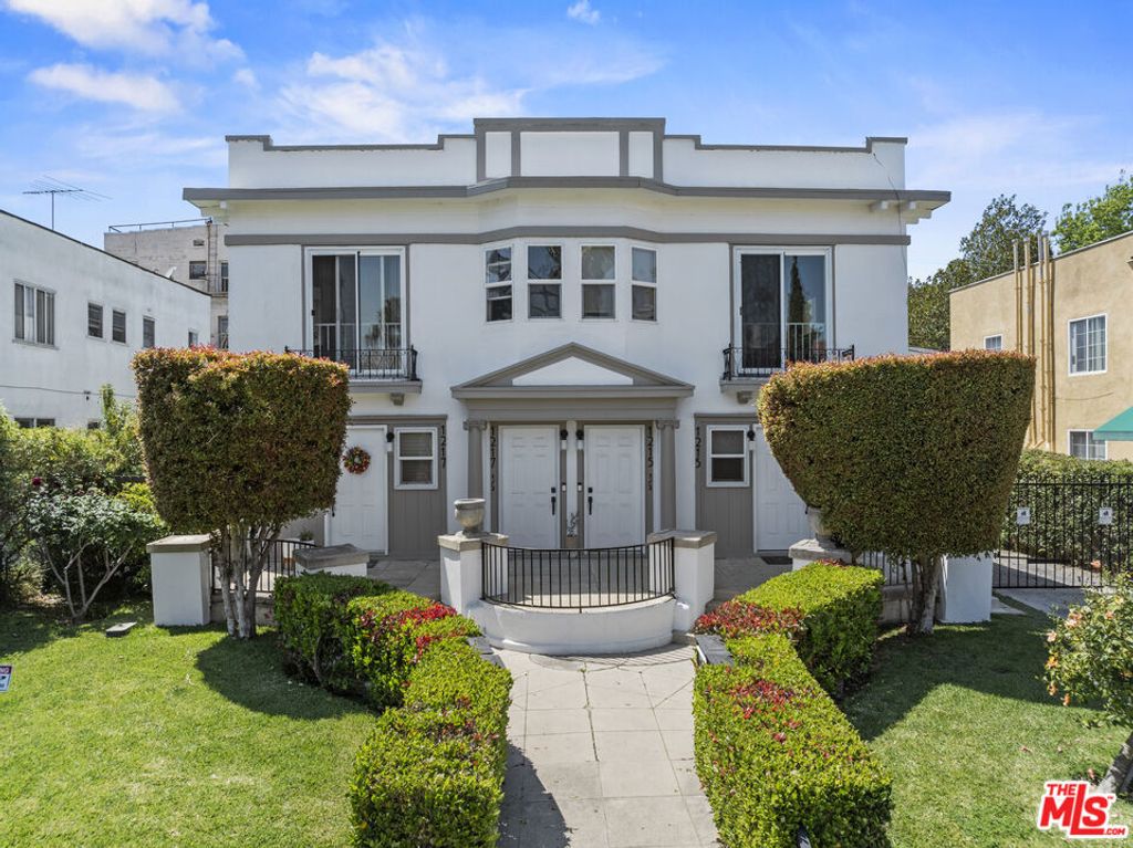 Photo of 1215 5th Avenue, Los Angeles, CA 90019 (MLS # 25622021)