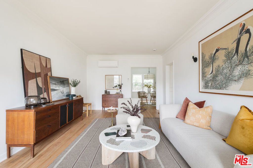 Photo of 517 Rose Avenue, Venice, CA 90291 (MLS # 25597029)