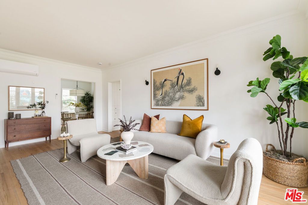 Photo of 517 Rose Avenue, Venice, CA 90291 (MLS # 25597029)