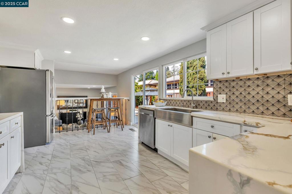 TWIN CREEKS AREA - Residential