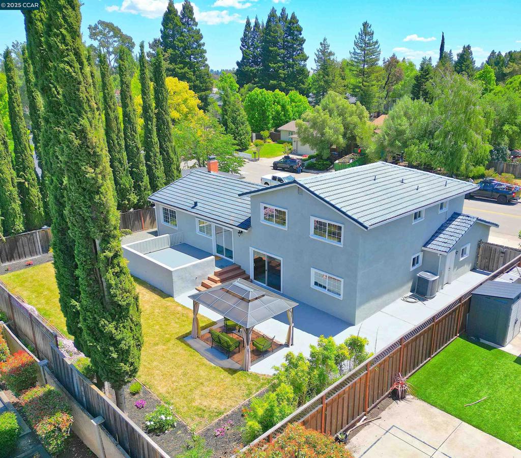 TWIN CREEKS AREA - Residential