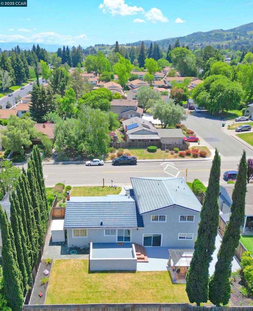 TWIN CREEKS AREA - Residential