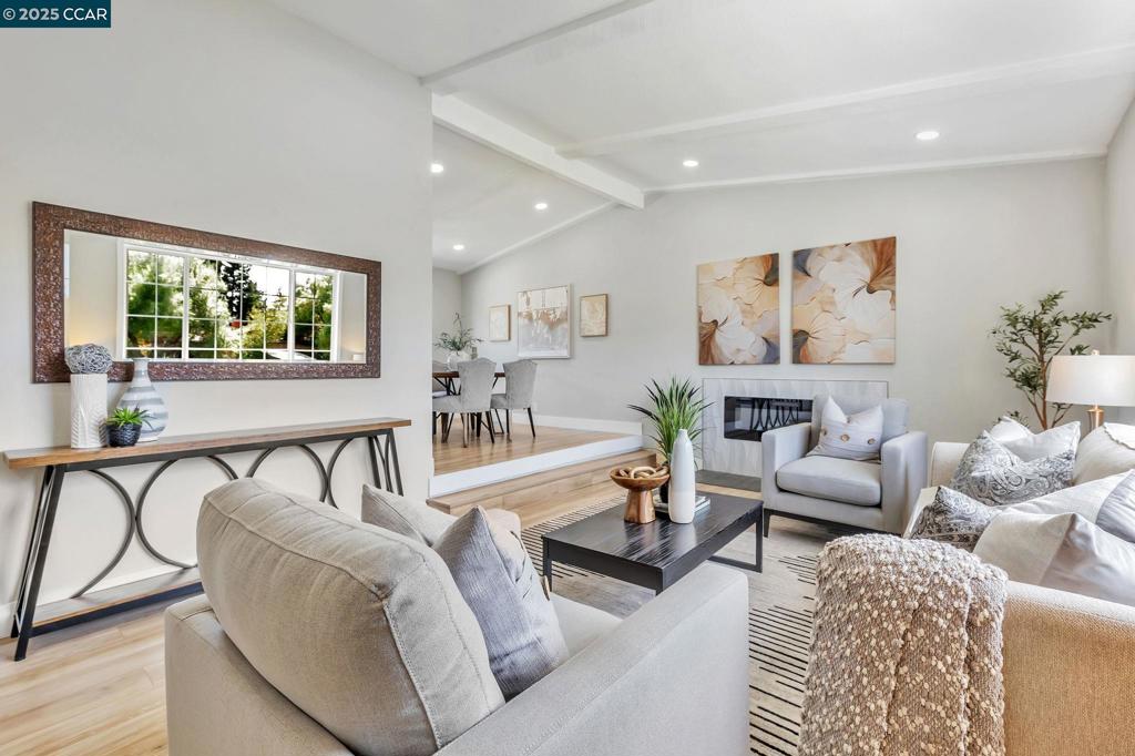 2782 Canyon Creek Dr