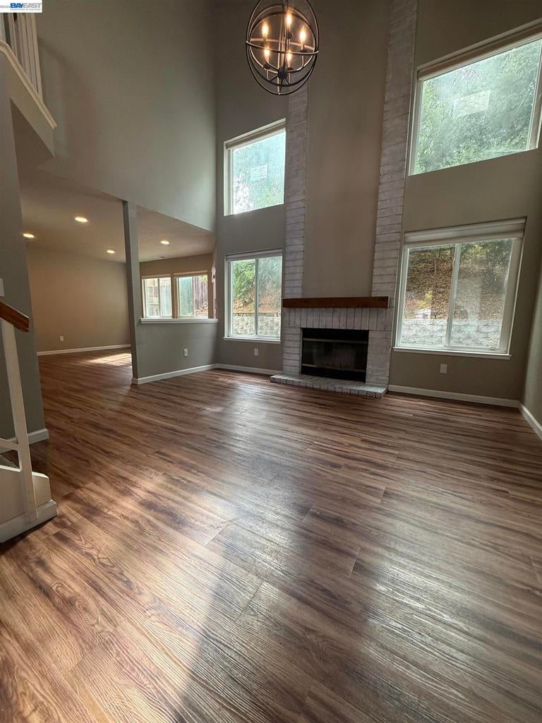 446 Lighthouse Dr