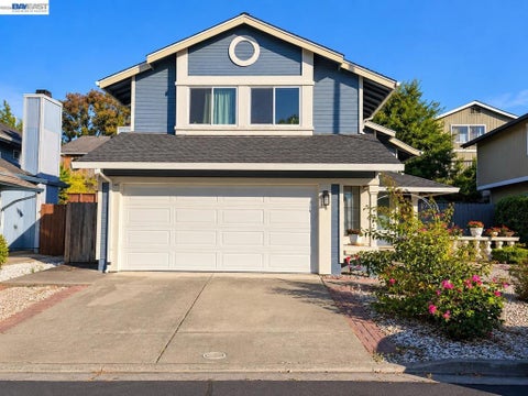 Photo of 446 Lighthouse Dr Dr, Vallejo, CA 94590 (MLS # 41148488)