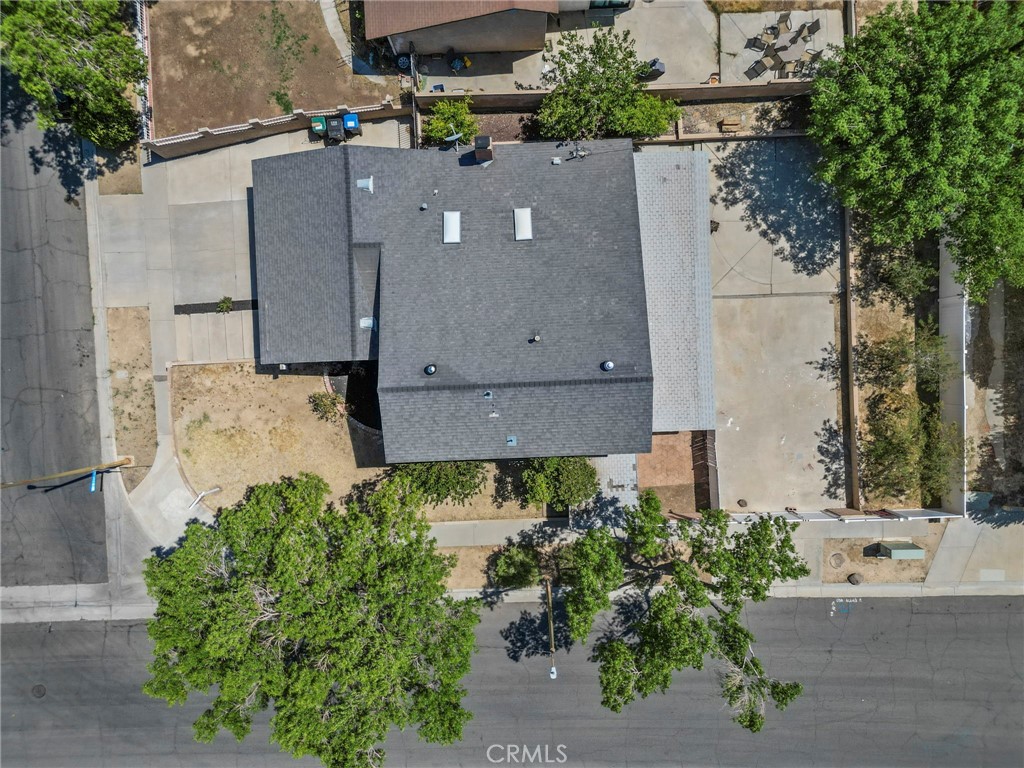 37469 3rd Street E