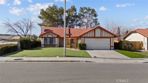 Photo of 43203 27th Street W, Lancaster, CA 93536 (MLS # SR26023955)