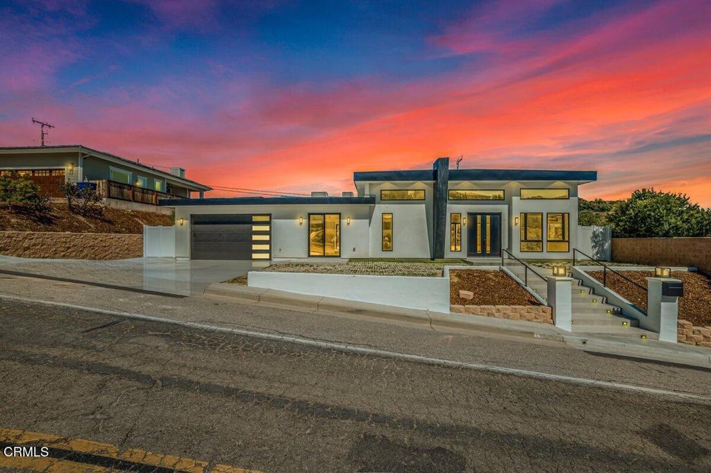 954 Colina Vista