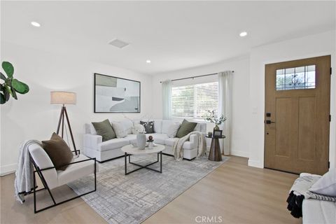 Photo of 15062 Baylor Cir, Huntington Beach, CA 92647 (MLS # OC25234932)