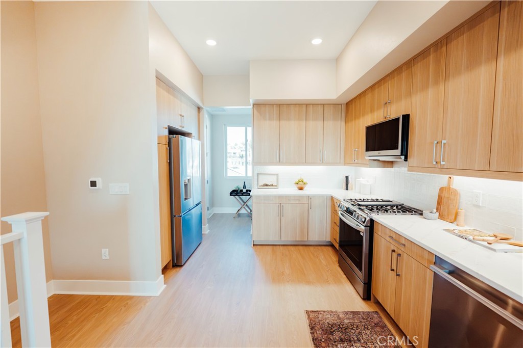111 2nd Street N 19