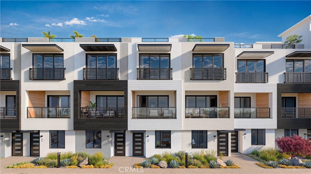 111 2nd Street N 19