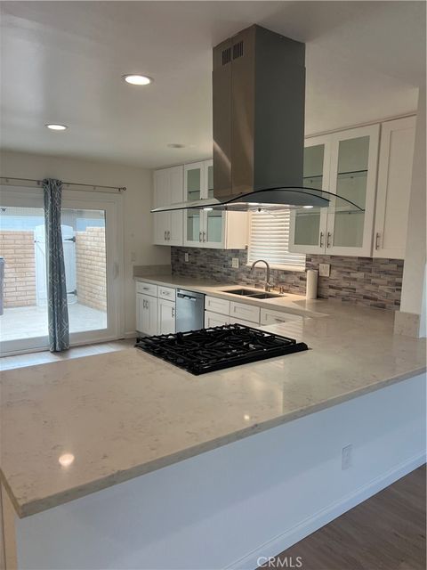 16912 Canyon Huntington Beach CA 92649