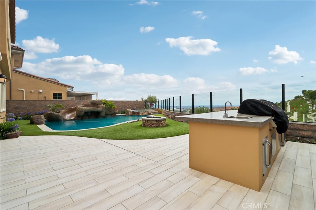 2552 Highland Oak Court