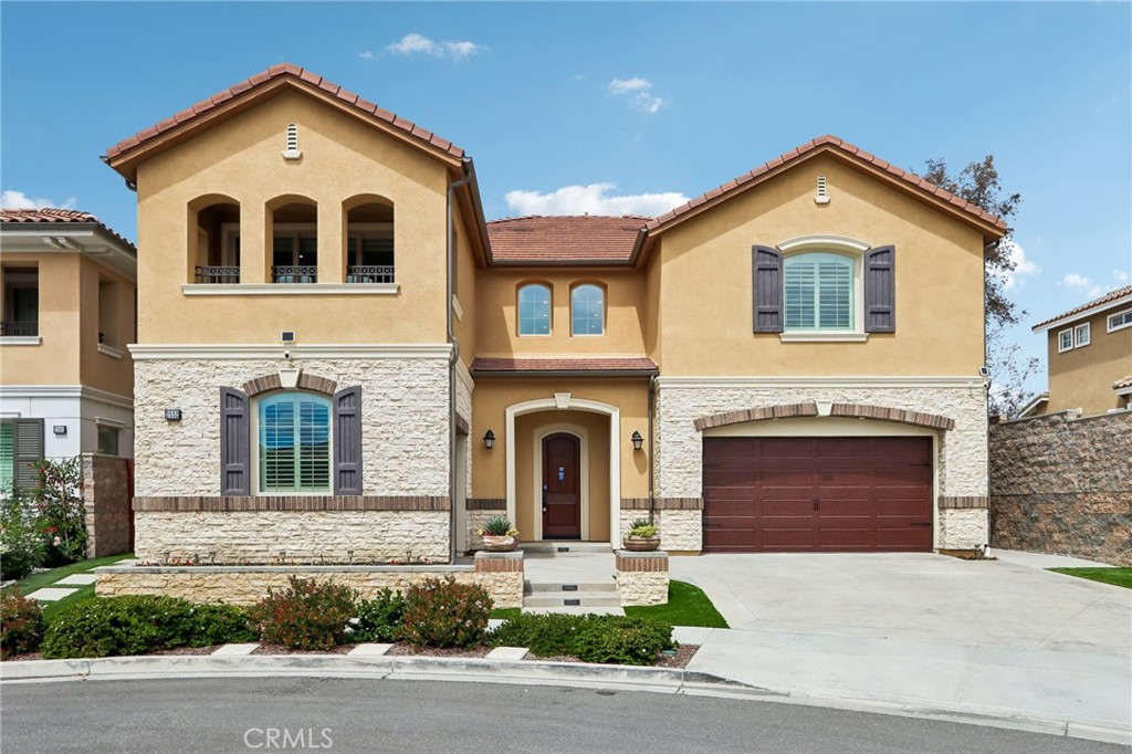 2552 Highland Oak Court
