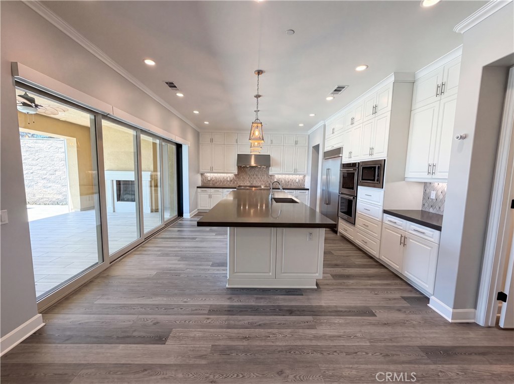 2552 Highland Oak Court