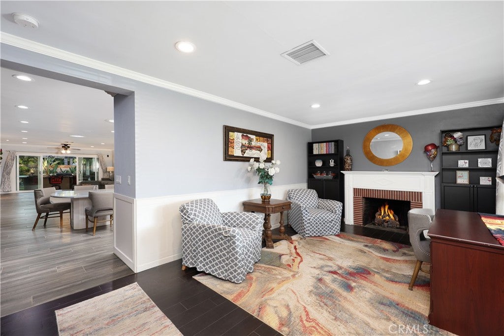 9254 Downey Avenue