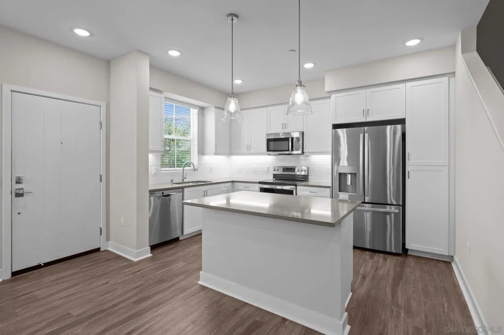 San Marcos, California 92069, United States, 4 Bedrooms Bedrooms, ,3 BathroomsBathrooms,Residential,Active,166768