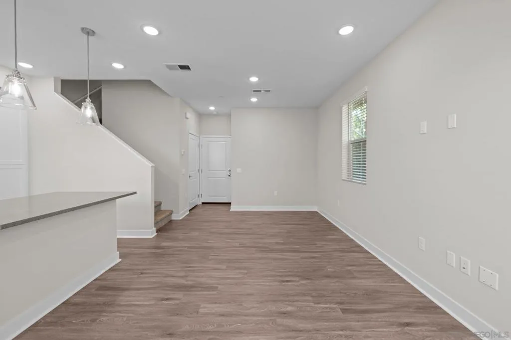 San Marcos, California 92069, United States, 4 Bedrooms Bedrooms, ,3 BathroomsBathrooms,Residential,Active,166768