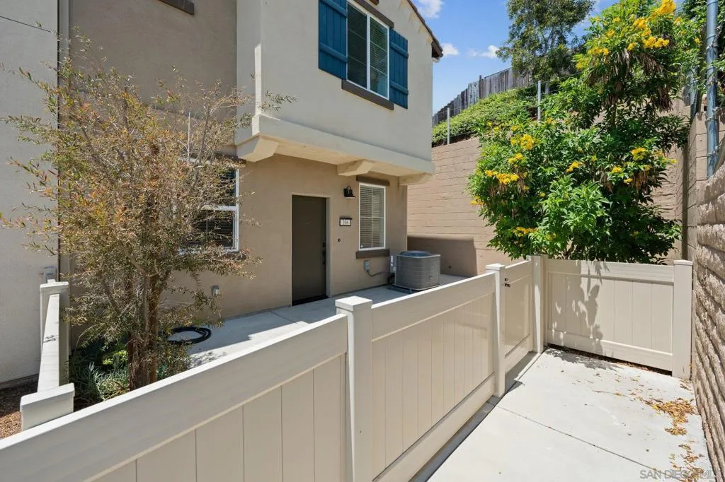 San Marcos, California 92069, United States, 4 Bedrooms Bedrooms, ,3 BathroomsBathrooms,Residential,Active,166768