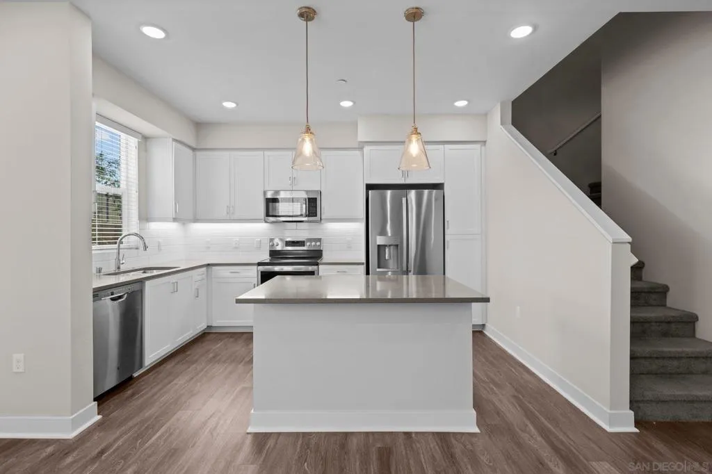 San Marcos, California 92069, United States, 4 Bedrooms Bedrooms, ,3 BathroomsBathrooms,Residential,Active,166768