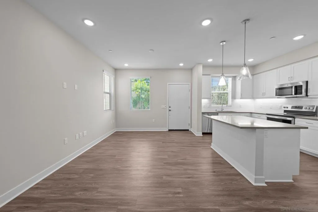 San Marcos, California 92069, United States, 4 Bedrooms Bedrooms, ,3 BathroomsBathrooms,Residential,Active,166768