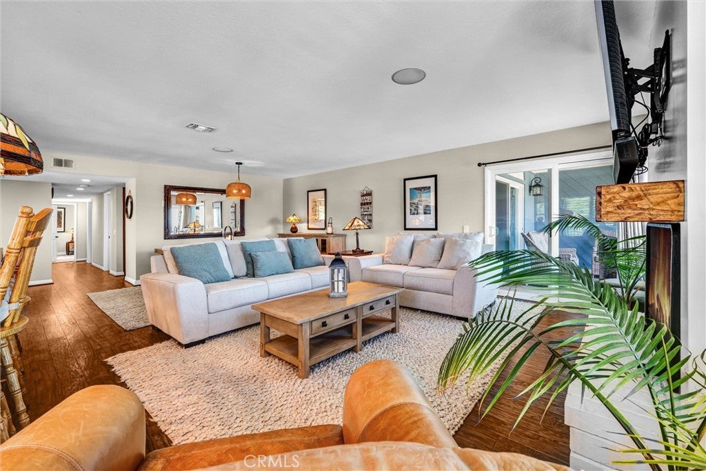 134 Avenida Presidio