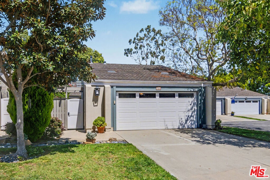 19525 Starfish Lane, Huntington Beach CA 92648