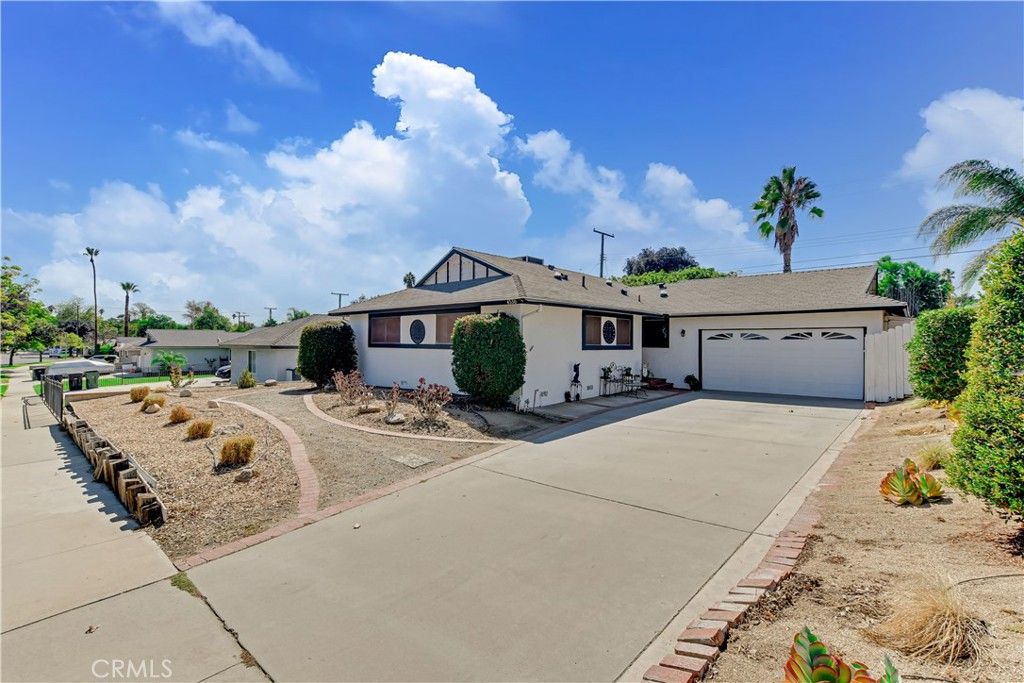 Photo of 4530 Toyon Rd, Riverside, CA 92504 (MLS # AR25243341)