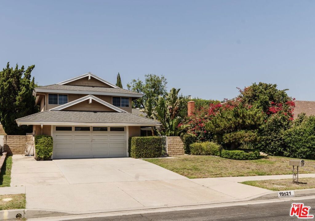 Photo of 19121 Kenya Street, Porter Ranch, CA 91326 (MLS # 25562433)