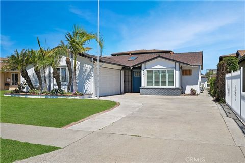 Photo of 4191 Farquhar Avenue, Los Alamitos, CA 90720 (MLS # OC26094638)
