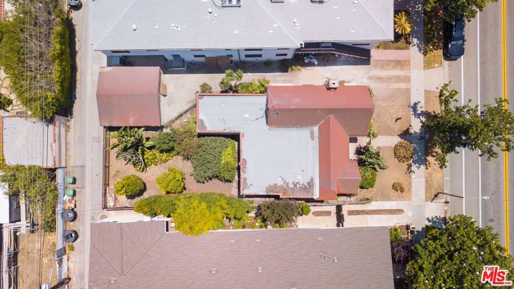 332 S Doheny Drive