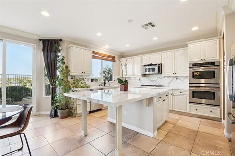 Tiny photo for 15 Via Del Renal Court, Lake Elsinore, CA 92532 (MLS # SW26047028)