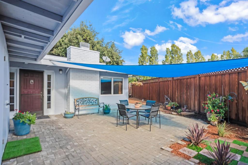 1496 McPherson Street, Santa Clara CA 95051