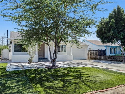 Photo of 11822 Rialto ST, Sun Valley, CA 91352 (MLS # PW26194601)