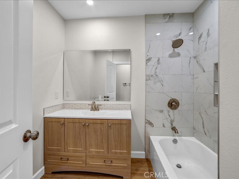 11822 Rialto