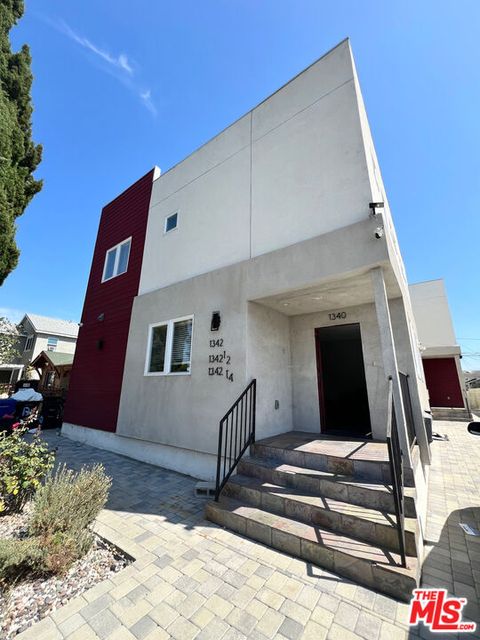 Photo of 1340 W 37th Street #1340, Los Angeles, CA 90007 (MLS # 26654313)