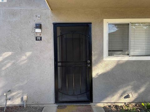 Photo of 1930 Grande Cir Cir #77, Fairfield, CA 94533 (MLS # 41131635)
