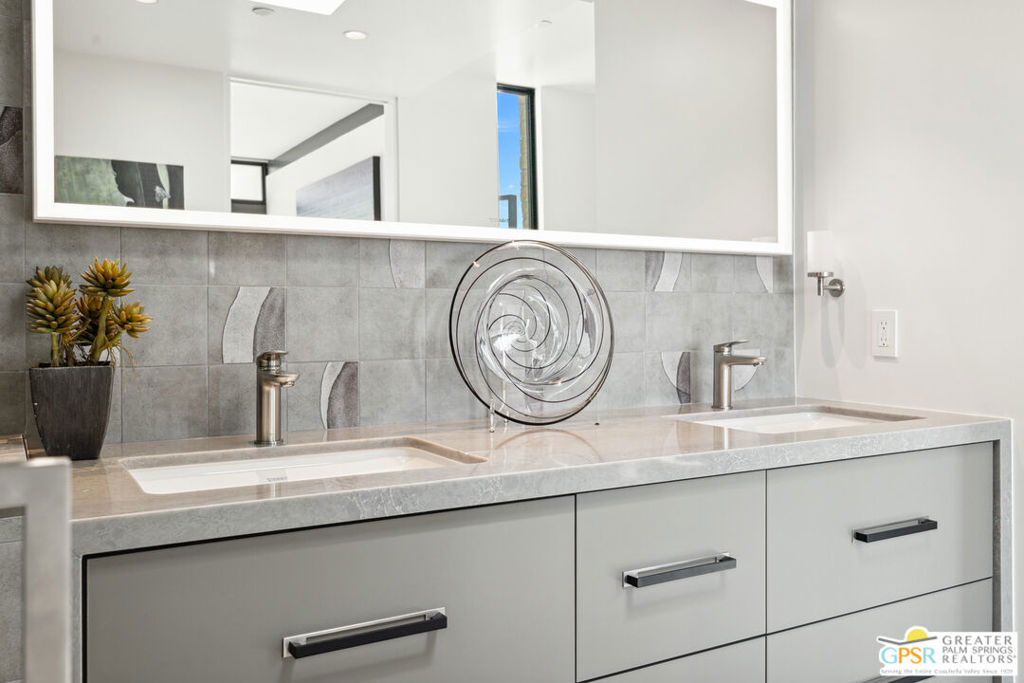 Desert Palisades - Residential