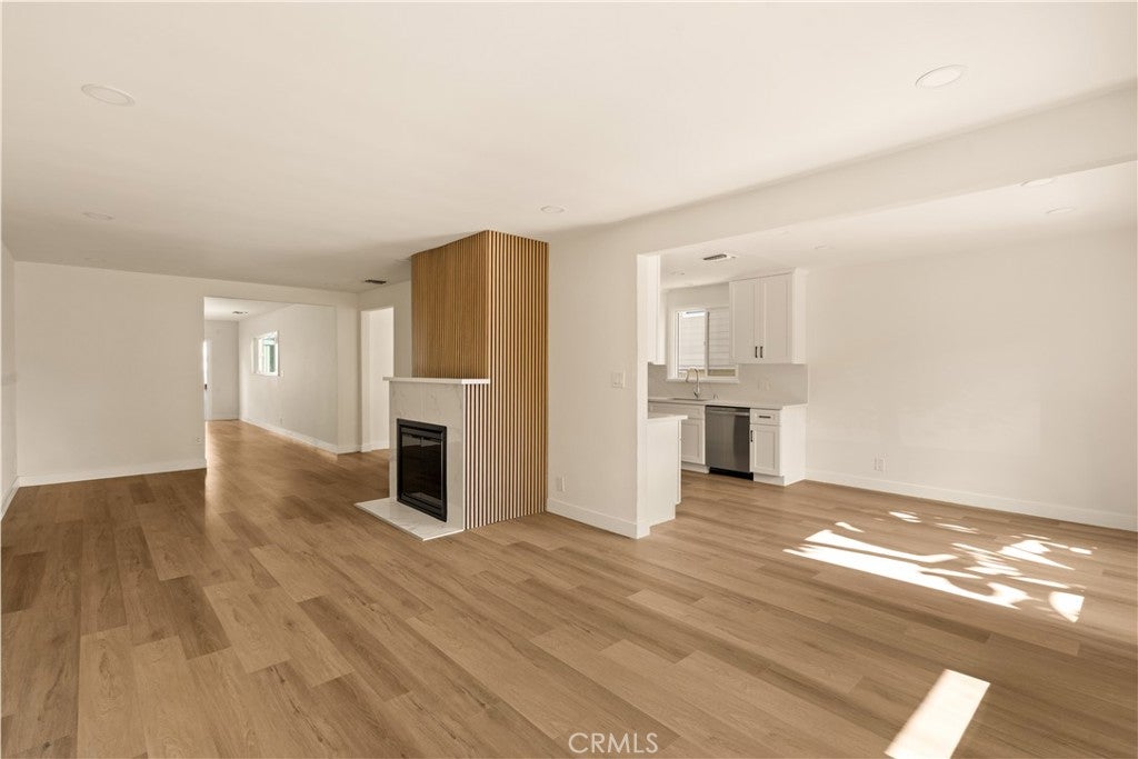 6027 W 76th Street