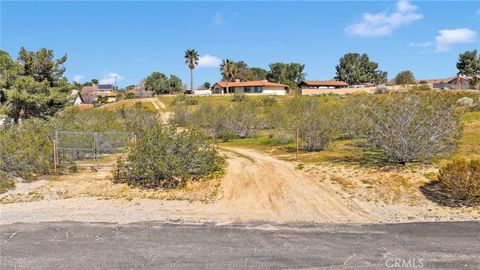 Photo of 31120511 Oneida Ct, Apple Valley, CA 92307 (MLS # CV26050431)
