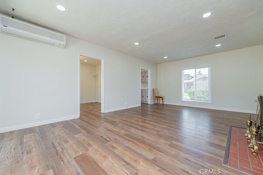 9859 Howland Drive